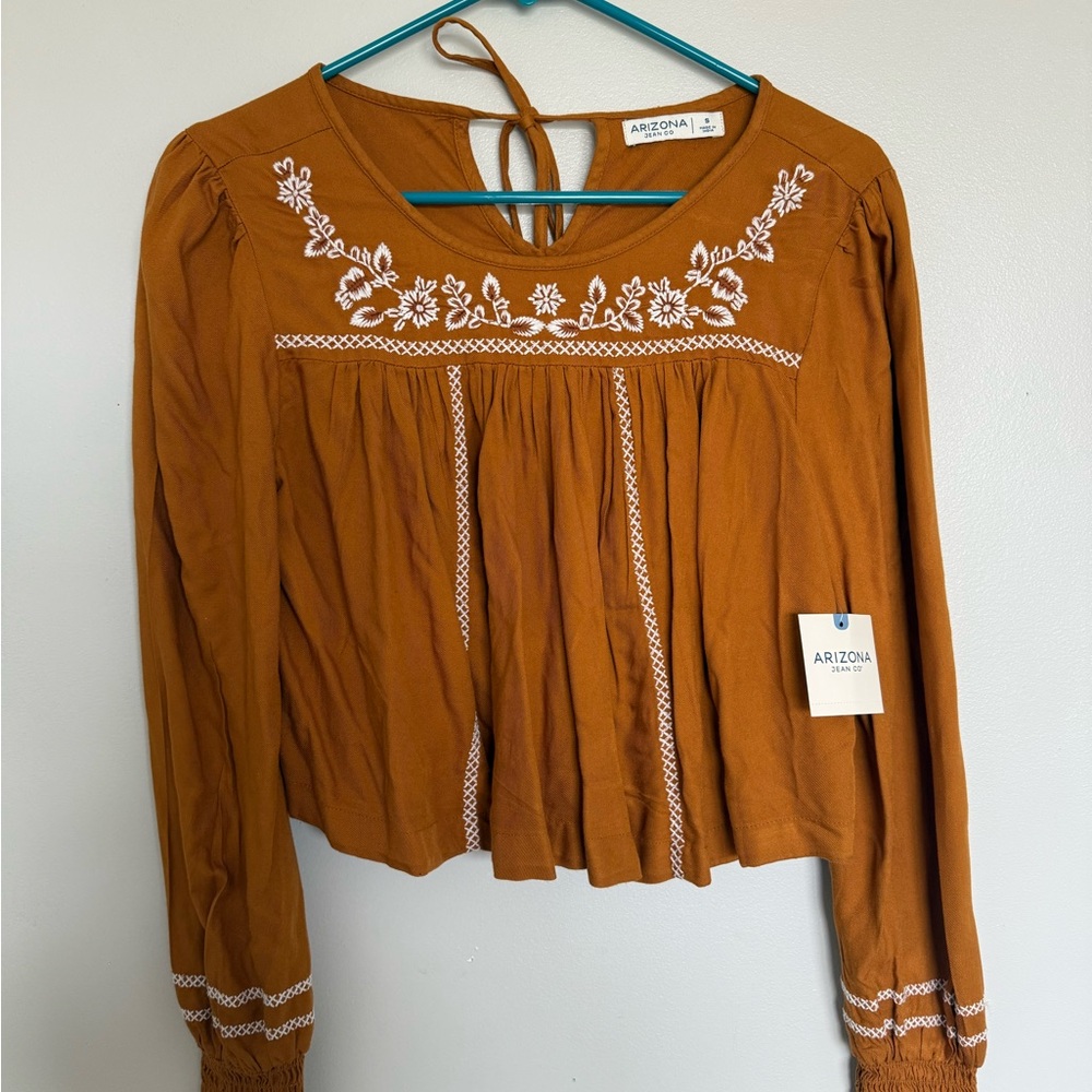 Arizona Jean Company Women's Cropped Mustard Embroidered Blouse - Small NWT